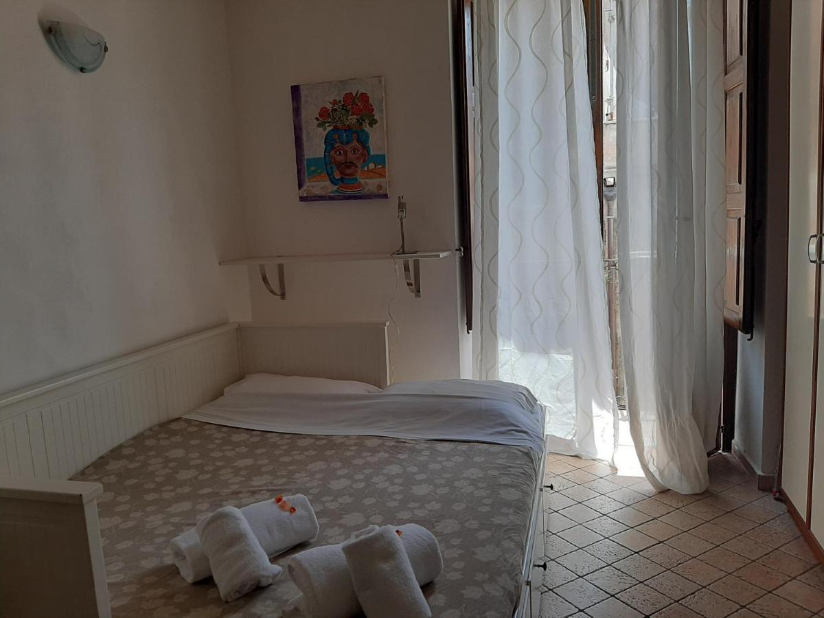 Monovano Centro Storico 카타니아 외부 사진